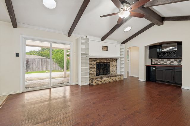 1051 College Parkway, Lewisville, TX 75077