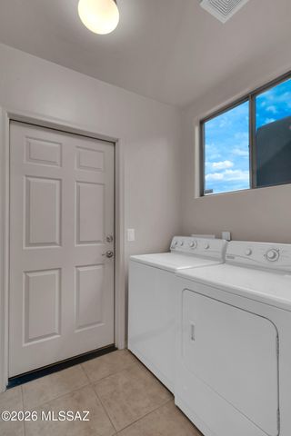 13918 E Fiery Dawn Drive, Vail, AZ 85641