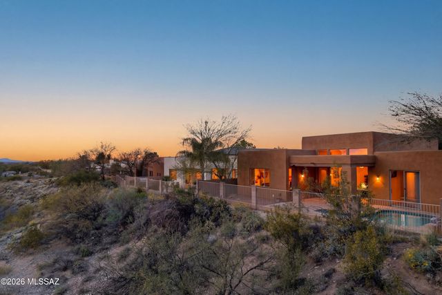 13918 E Fiery Dawn Drive, Vail, AZ 85641