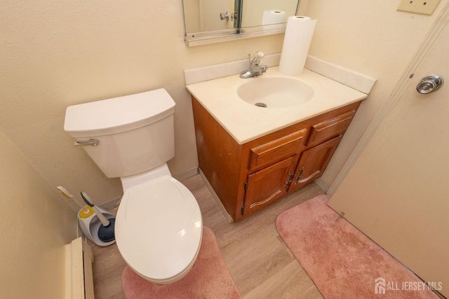 487 Somerset Lane N, Monroe, NJ 08831