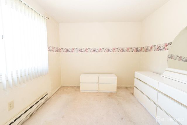 487 Somerset Lane N, Monroe, NJ 08831