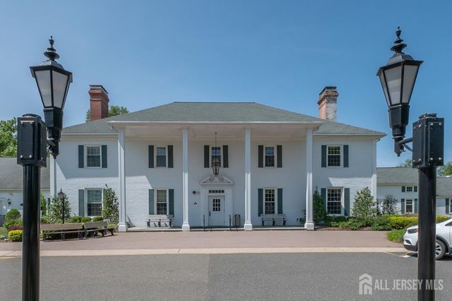 487 Somerset Lane N, Monroe, NJ 08831