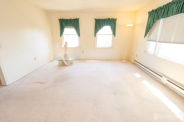 487 Somerset Lane N, Monroe, NJ 08831