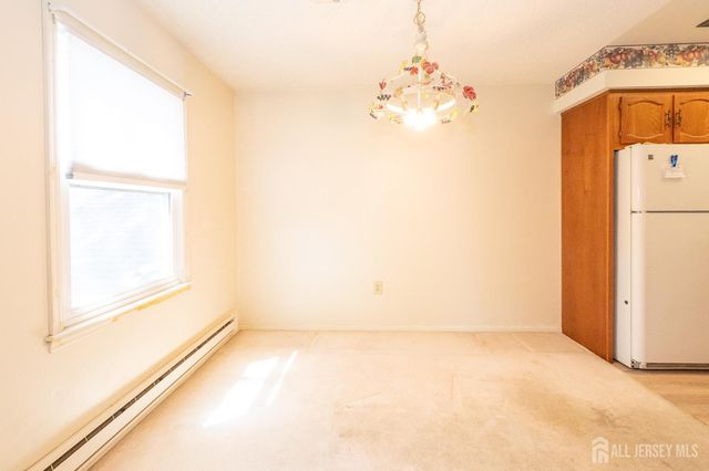 487 Somerset Lane N, Monroe, NJ 08831