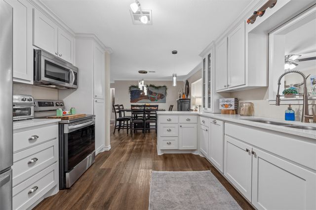 1014 Western Drive, Woodway, TX 76712