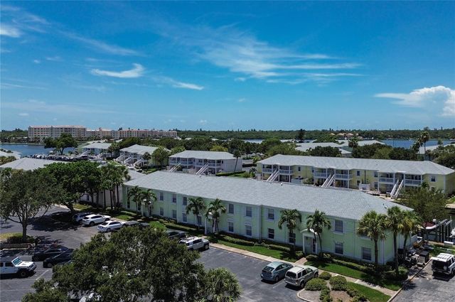 5111 COQUINA KEY DRIVE SE C, St Petersburg, FL 33705