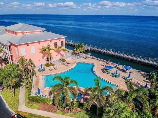 5111 COQUINA KEY DRIVE SE C, St Petersburg, FL 33705