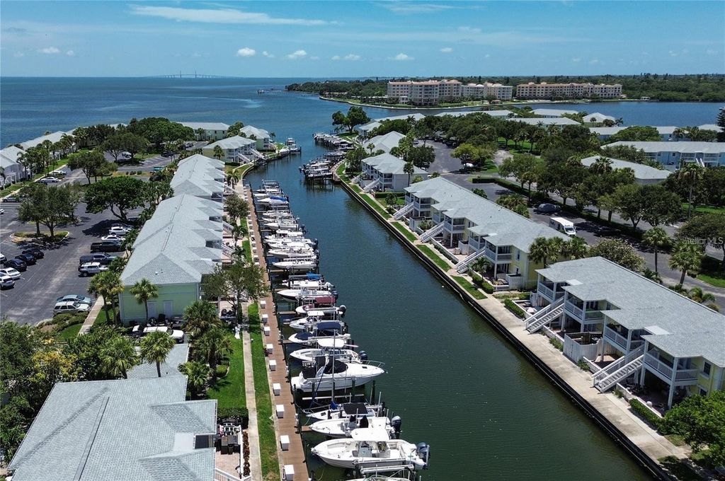 5111 COQUINA KEY DRIVE SE C, St Petersburg, FL 33705