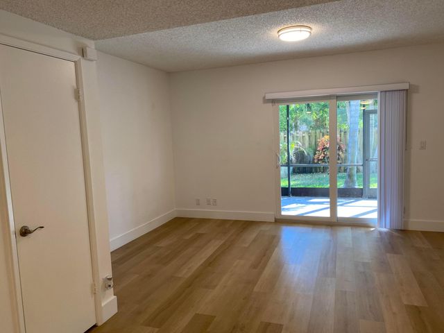 2879 NE 15th Street, Pompano Beach, FL 33062