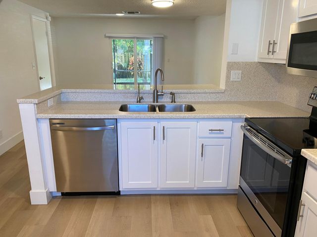 2879 NE 15th Street, Pompano Beach, FL 33062