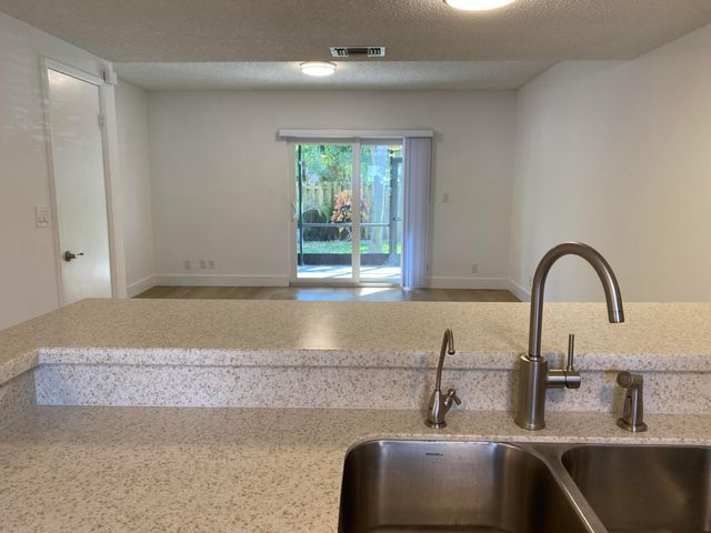 2879 NE 15th Street, Pompano Beach, FL 33062