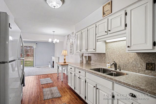 965 Andover Court SE, Kentwood, MI 49508