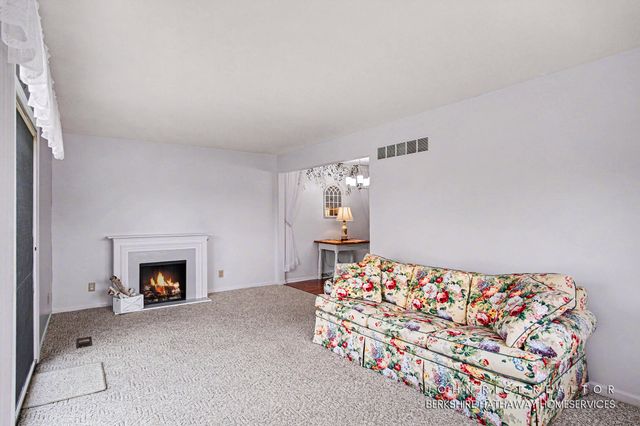 965 Andover Court SE, Kentwood, MI 49508