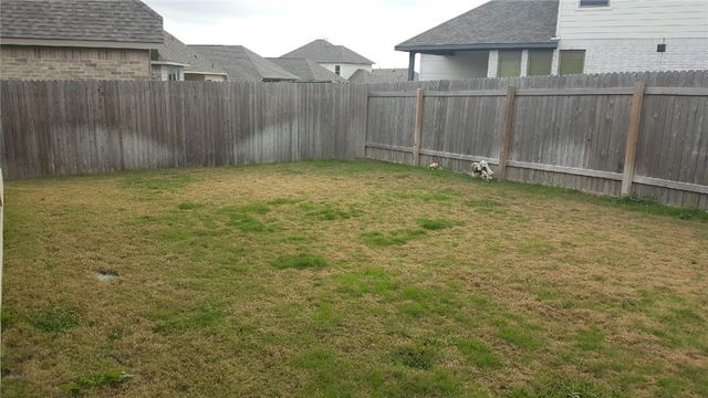 212 Freeman LOOP, Liberty Hill, TX 78642