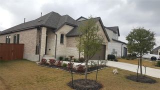212 Freeman LOOP, Liberty Hill, TX 78642
