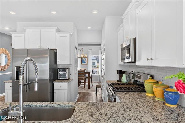 9200 Island Shore Avenue, Calabash, NC 28467