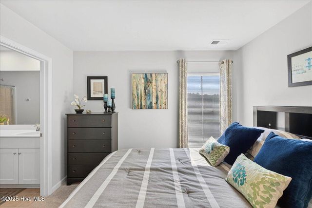 9200 Island Shore Avenue, Calabash, NC 28467