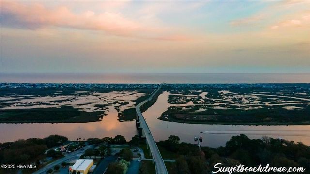 9200 Island Shore Avenue, Calabash, NC 28467