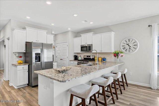 9200 Island Shore Avenue, Calabash, NC 28467