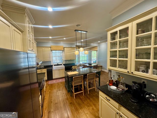 207 Lakeshore Drive, Lagrange, GA 30240