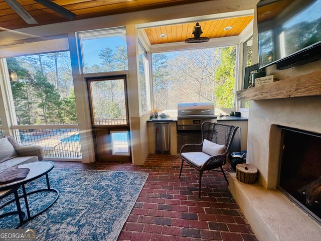 207 Lakeshore Drive, Lagrange, GA 30240