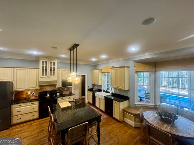 207 Lakeshore Drive, Lagrange, GA 30240