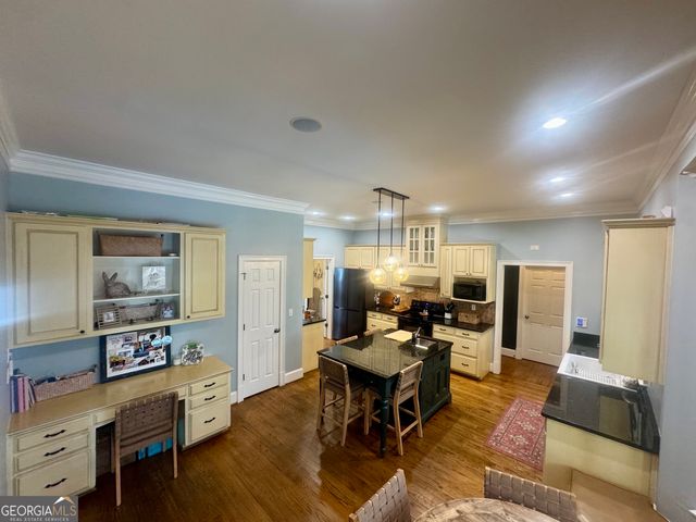 207 Lakeshore Drive, Lagrange, GA 30240