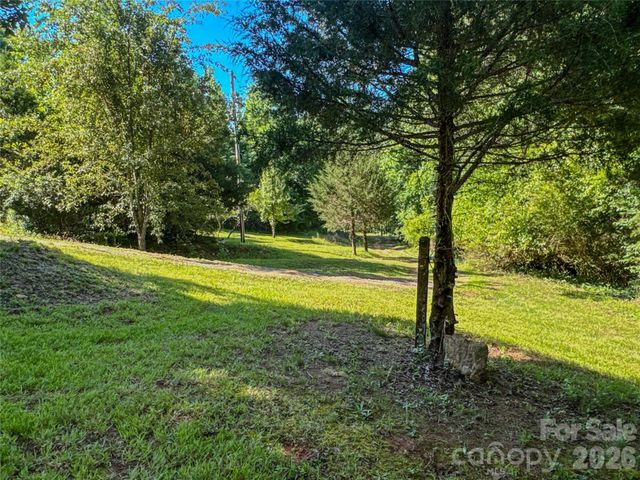 306 Golden Valley Road, Casar, NC 28020
