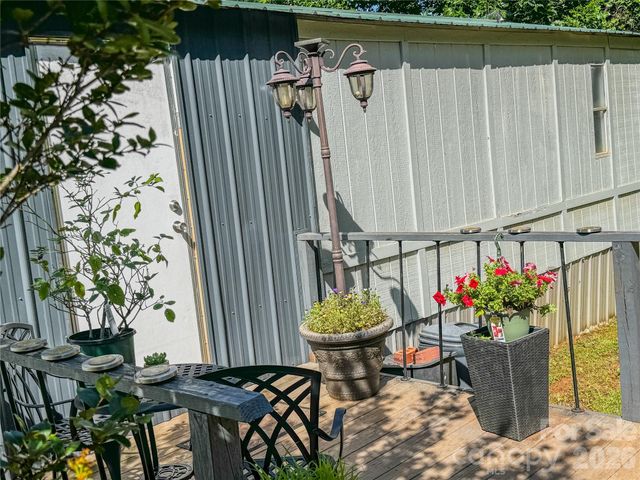 306 Golden Valley Road, Casar, NC 28020