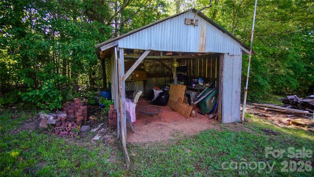 306 Golden Valley Road, Casar, NC 28020