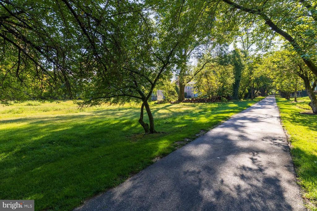 3025 W SCHOOL HOUSE LN, Philadelphia, PA 19144