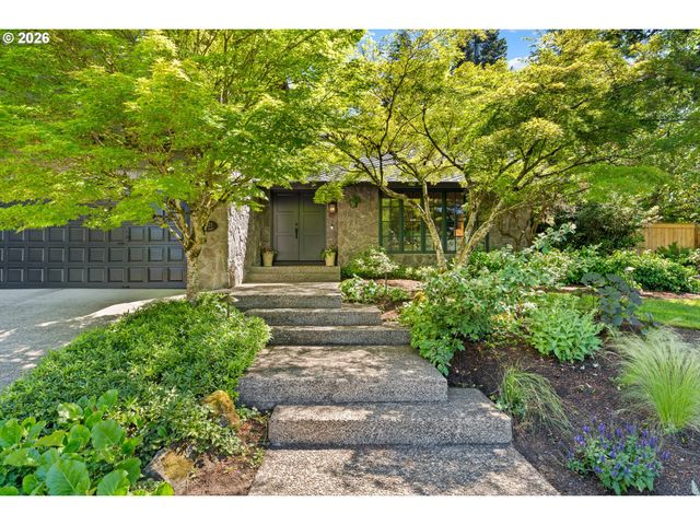 17121 WALL St, Lake Oswego, OR 97034