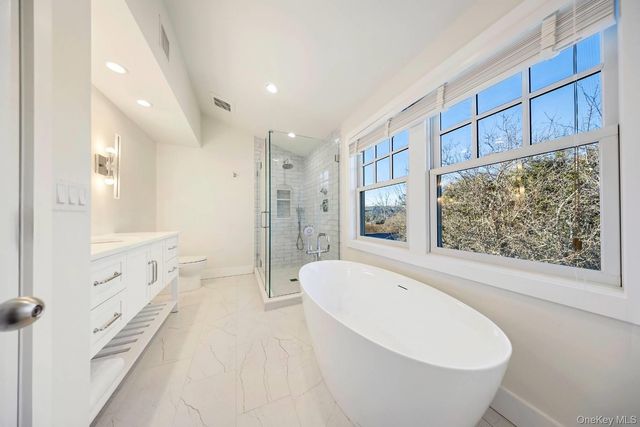 30 Exchange Place, Westhampton Beach, NY 11978