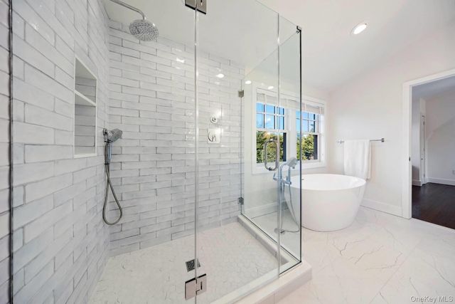 30 Exchange Place, Westhampton Beach, NY 11978