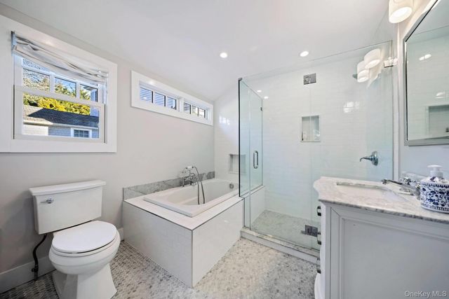 30 Exchange Place, Westhampton Beach, NY 11978