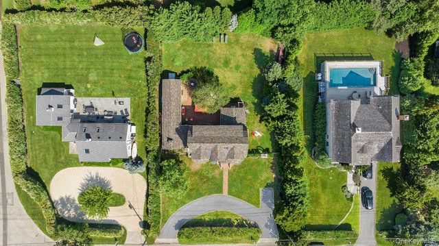 30 Exchange Place, Westhampton Beach, NY 11978