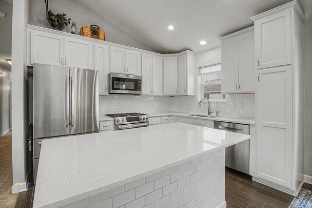 908 Ashford Road, Belle Plaine, MN 56011