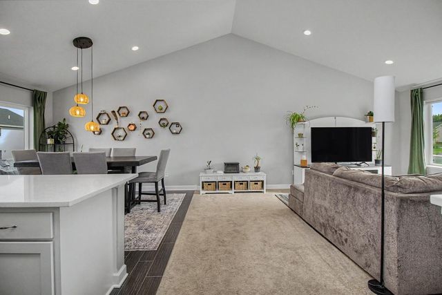 908 Ashford Road, Belle Plaine, MN 56011