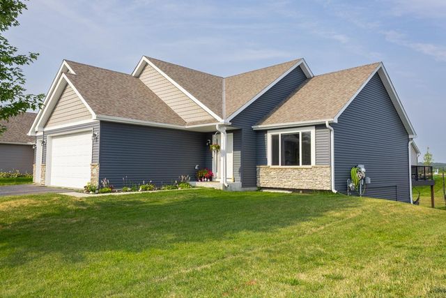 908 Ashford Road, Belle Plaine, MN 56011