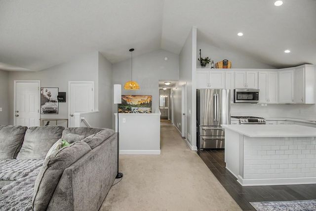 908 Ashford Road, Belle Plaine, MN 56011
