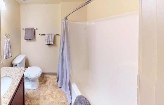 135 Salem AVE, Roanoke, VA 24011