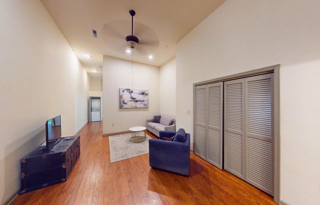 135 Salem AVE, Roanoke, VA 24011