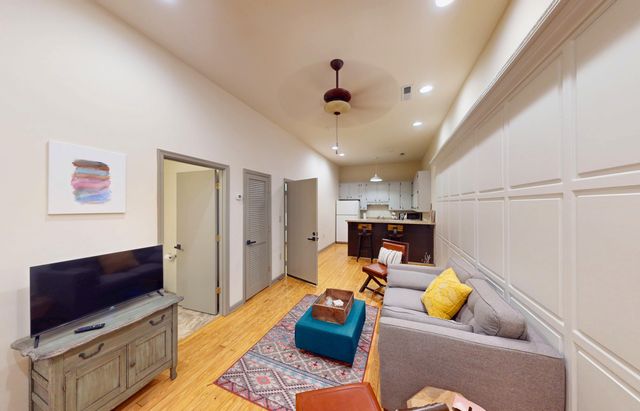 135 Salem AVE, Roanoke, VA 24011