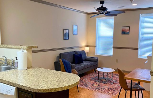 135 Salem AVE, Roanoke, VA 24011