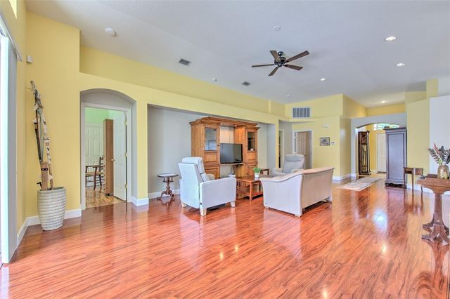 2626 BROOKVILLE DRIVE, Valrico, FL 33596