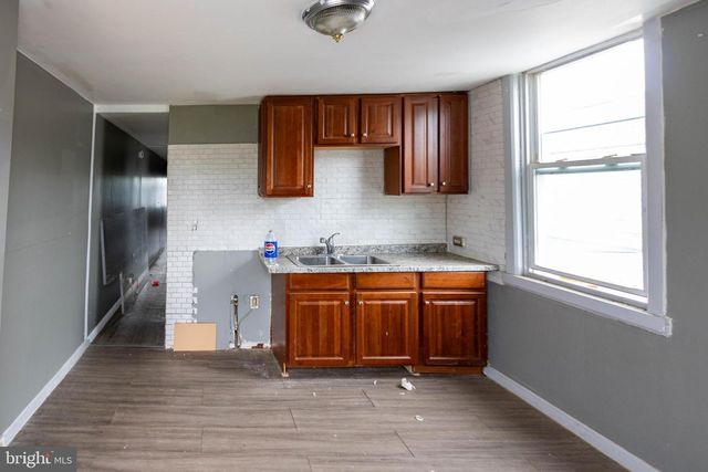 2421 E MONUMENT ST, Baltimore, MD 21205