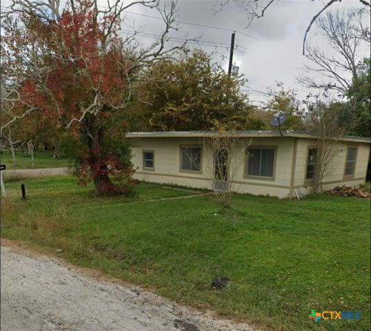 208 & 210 Harris Street, Edna, TX 77957