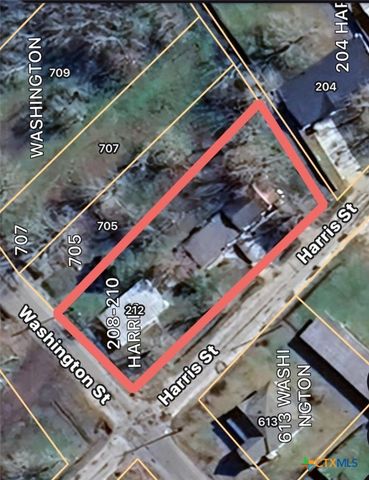 208 & 210 Harris Street, Edna, TX 77957