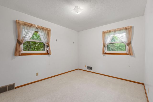 310 Lanewood Lane N, Plymouth, MN 55447
