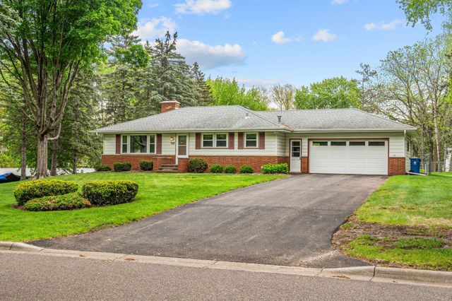 310 Lanewood Lane N, Plymouth, MN 55447